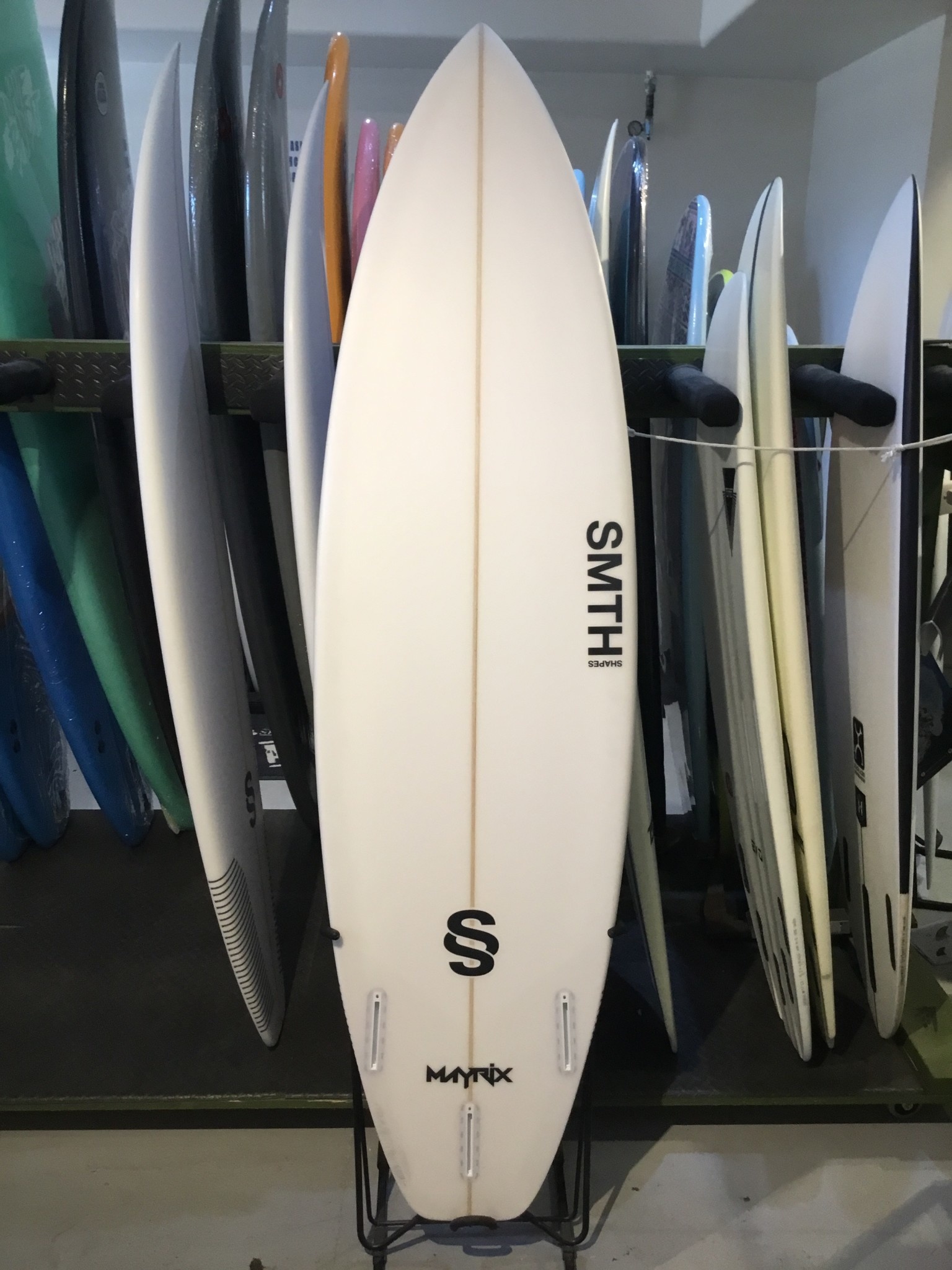 SMITH SHAPES 6'4 MAYTRIX FUT 32L