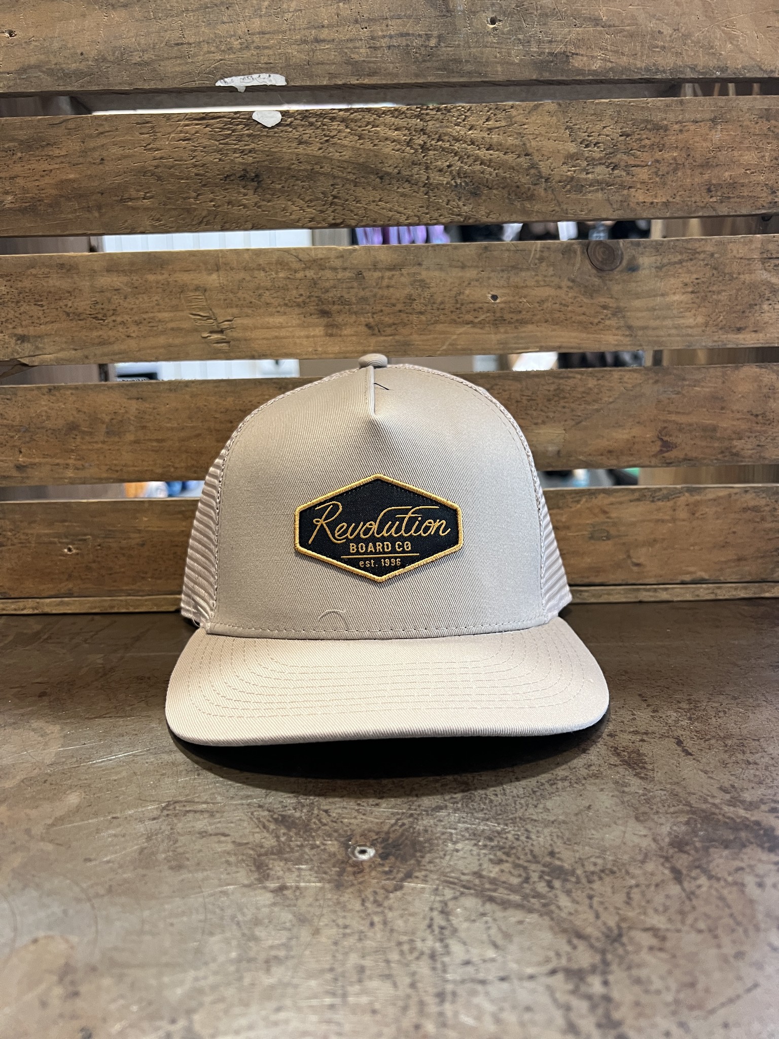 REVOLUTION SC SCRIPT HAT