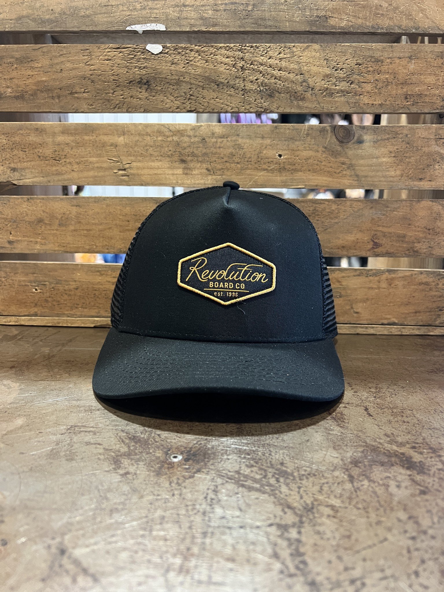 REVOLUTION SC SCRIPT HAT