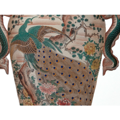 Framed Print on Rag Paper: Chinese Vase in Green and Pink