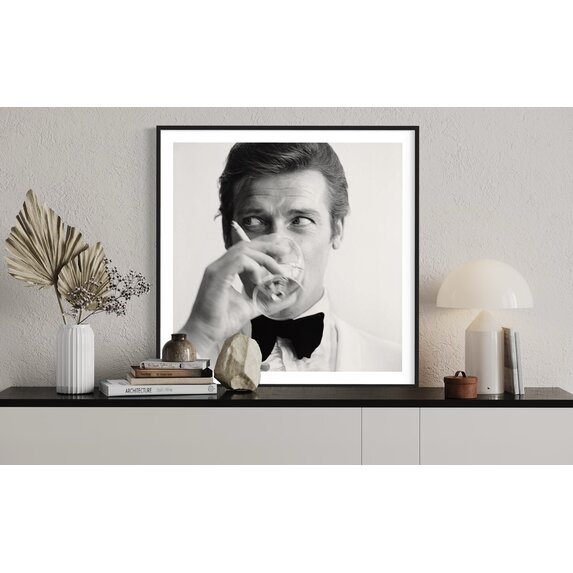 Framed Print on Rag Paper: Shaken Not Stirred Photo by Peter Ruck via Getty Images Gallery