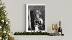 Holiday Gifting Made Easy & Elegant with E-Gift Cards for Framed Art Prints!