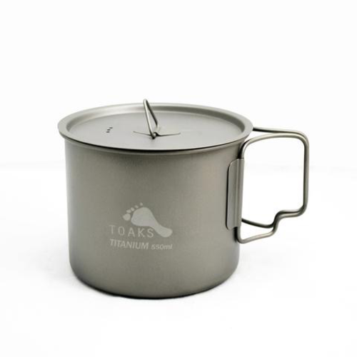Toaks Titanium TOAKS LIGHT TITANIUM POT WITH LID AND HANDLE 550ML Toaks Titanium TOAKS LIGHT TITANIUM POT WITH LID AND HANDLE 550ML