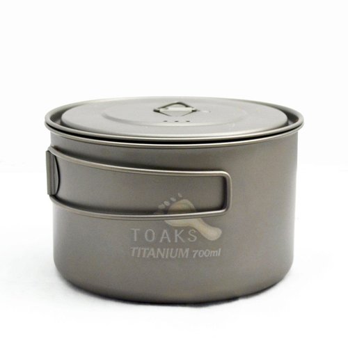 Toaks Titanium TOAKS LIGHT TITANIUM POT WITH LID 700 ML Toaks Titanium TOAKS LIGHT TITANIUM POT WITH LID 700 ML