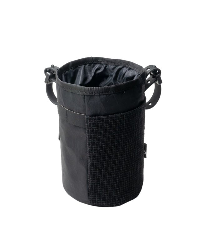 Orucase Black Hole Feed Bag Black with velcro straps