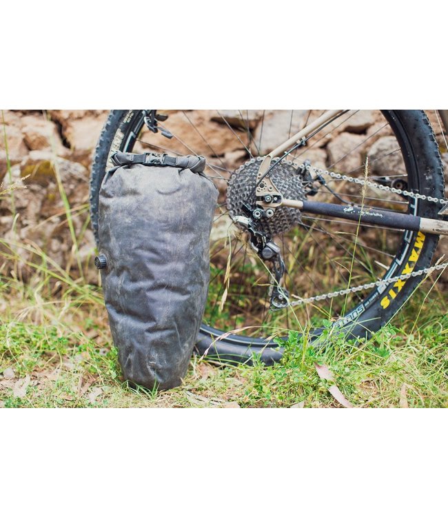 Revelate Designs Revelate Designs Seat Pack Terrapin 14L Black