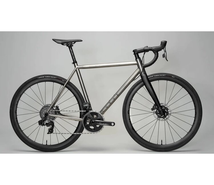 Curve Cycling Curve Belgie DISC Titanium Epic Cycles