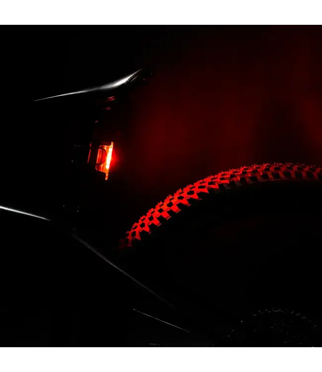 Lezyne Lezyne Strip Pro Ai Alert 400+ Rear Light