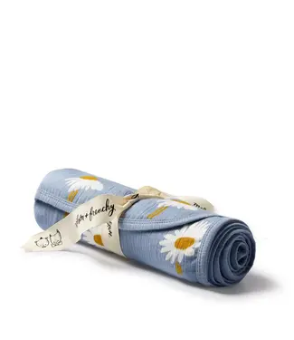 WILSON AND FRENCHY Daisy Floral Organic Crinkly Bunny Rug