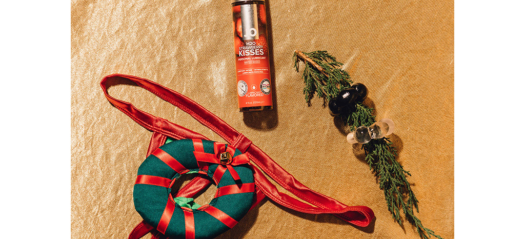 Topping This Year’s Naughty List: 41 Adult Gifts Under $20 Topping This Year’s Naughty List: 41 Adult Gifts Under $20