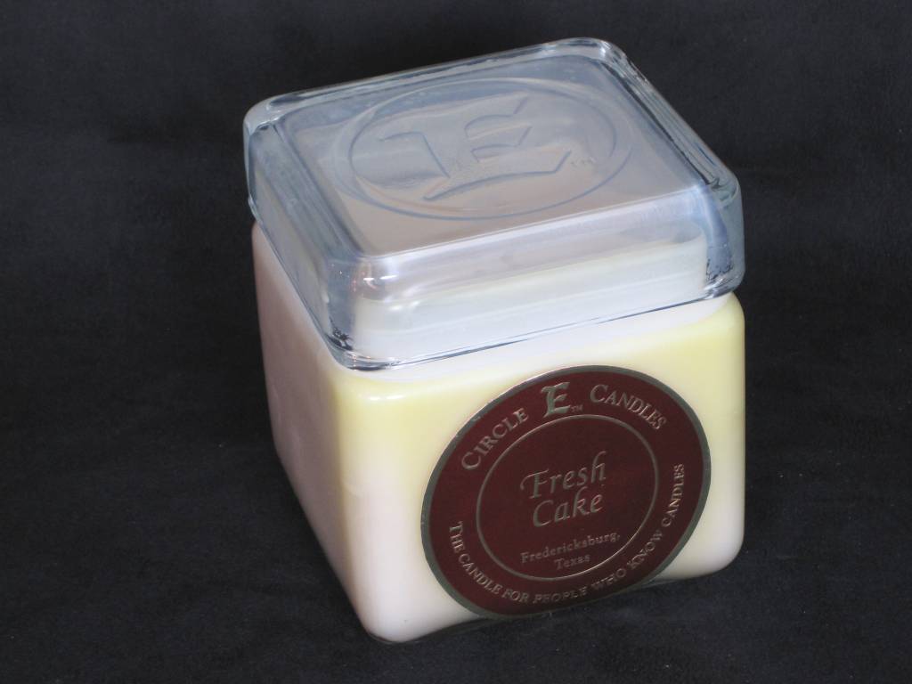 Circle E Candle Fresh Cake 28oz Lone Star Legacies