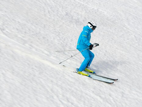 Complete Guide to Ski Shops in Vancouver: Where to Buy, Rent, and Service Your Gear