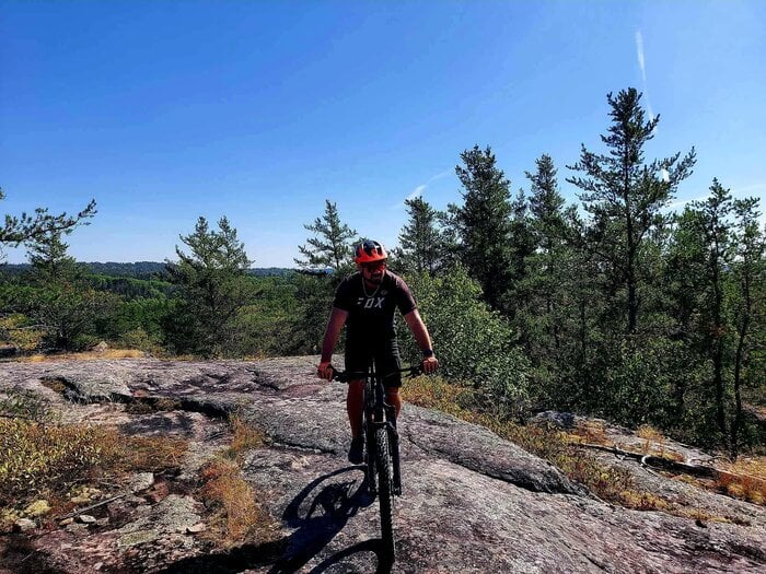 How to Choose a Mountain Bike: A Buyer's Guide for Vancouver Riders