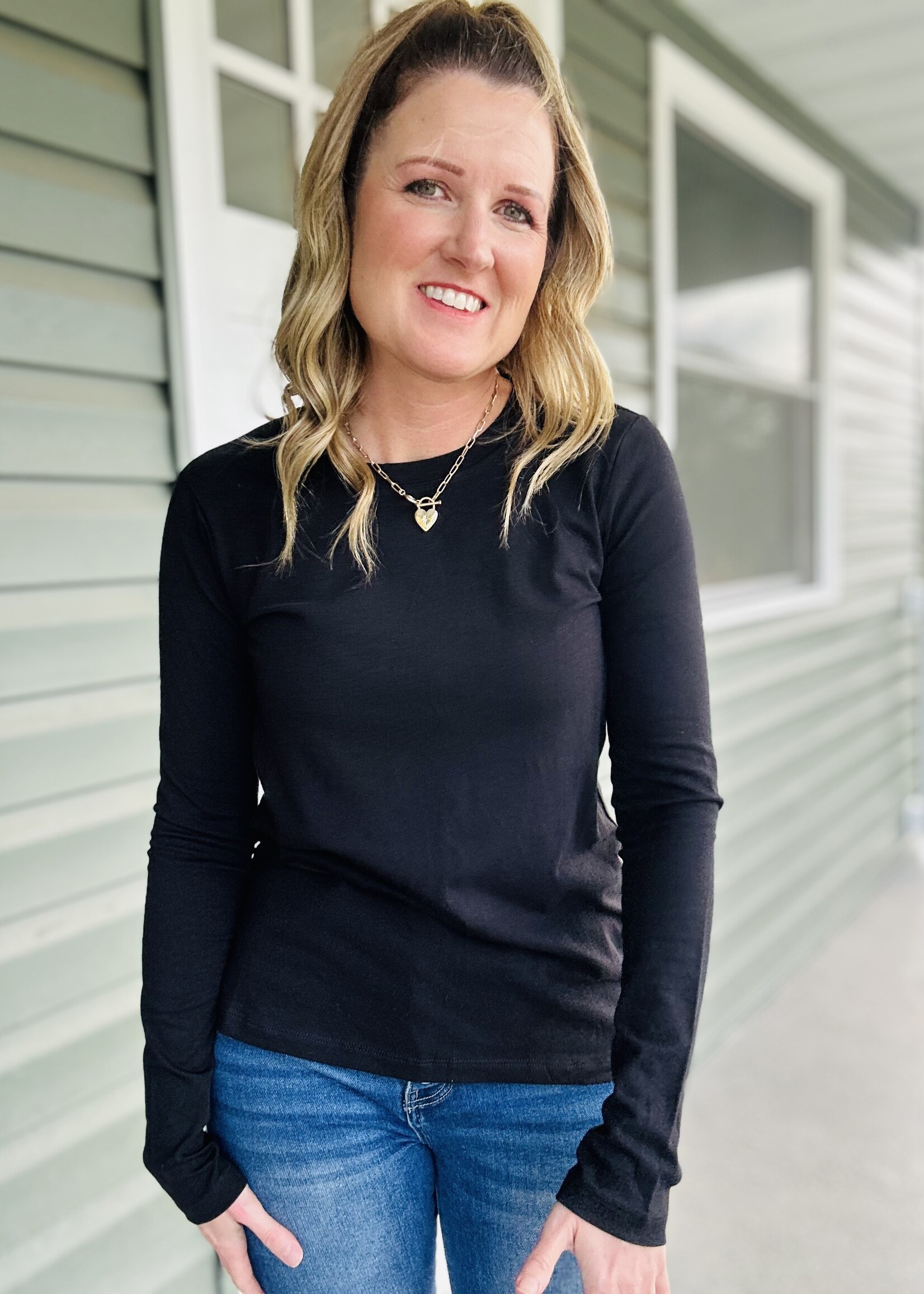 Zenana Basic Long Sleeve Tee in Black