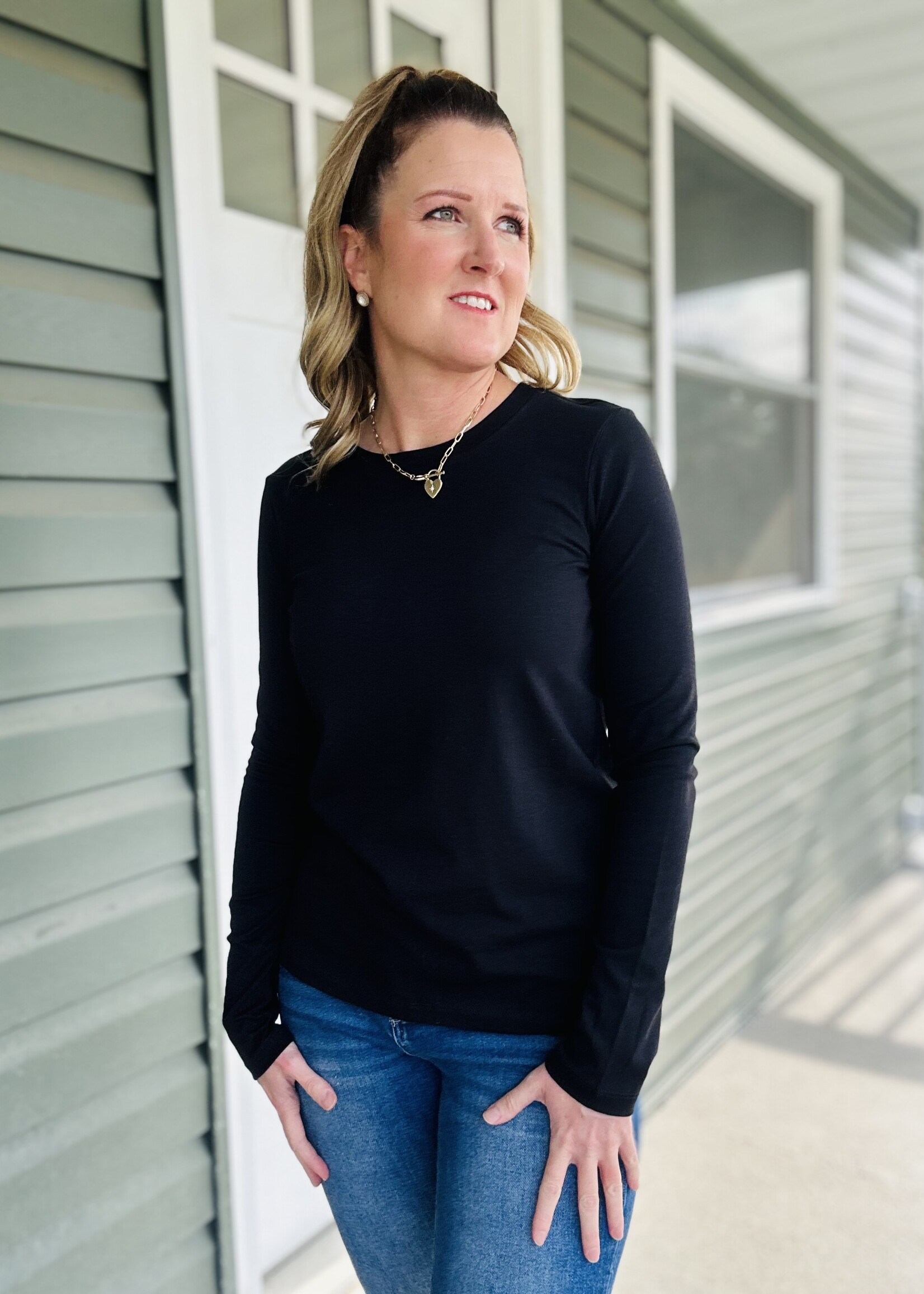 Zenana Basic Long Sleeve Tee in Black