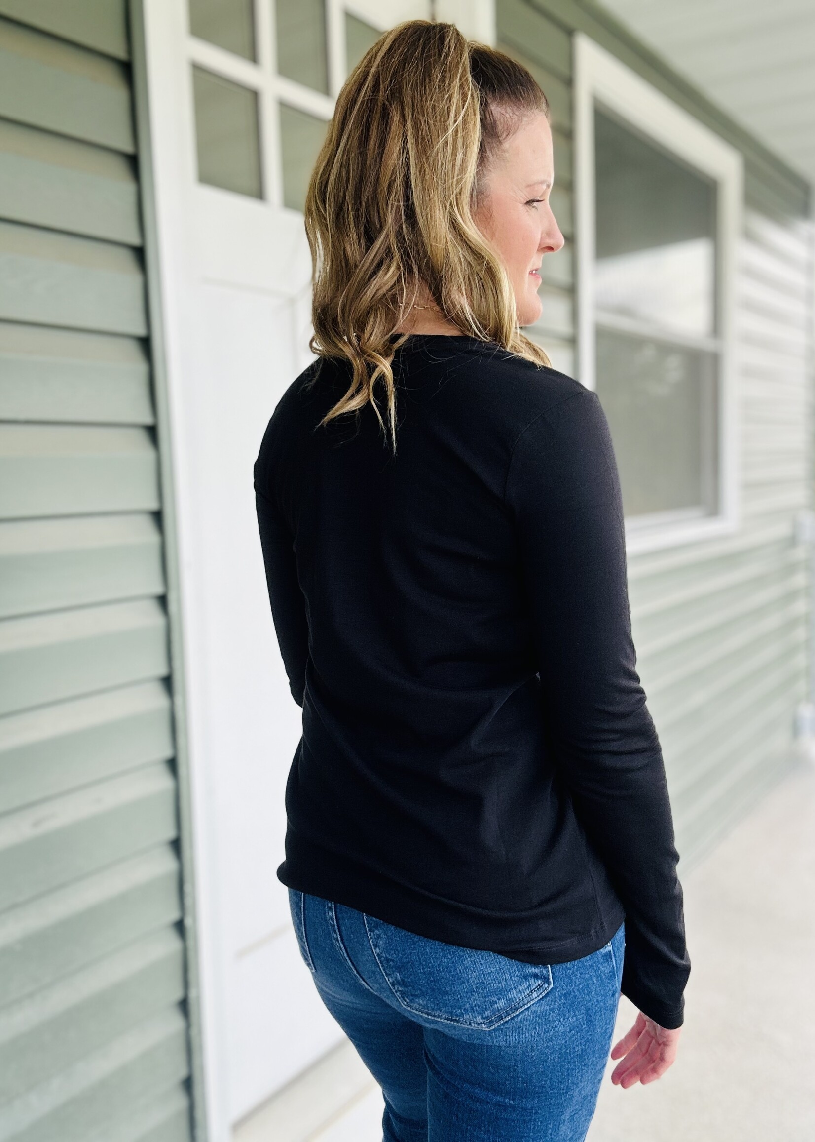 Zenana Basic Long Sleeve Tee in Black