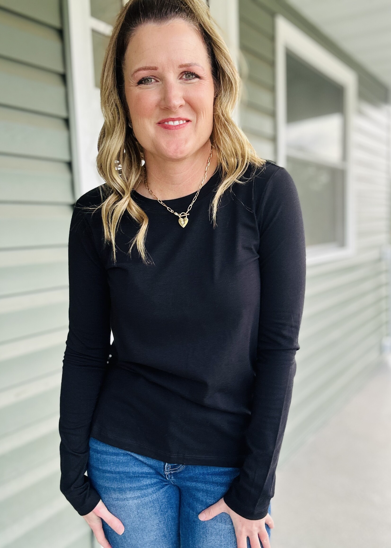 Zenana Basic Long Sleeve Tee in Black