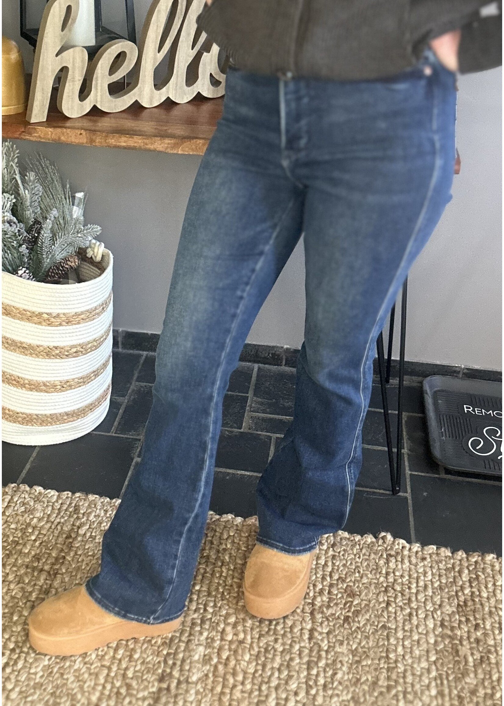 Judy Blue Outbound Jeans