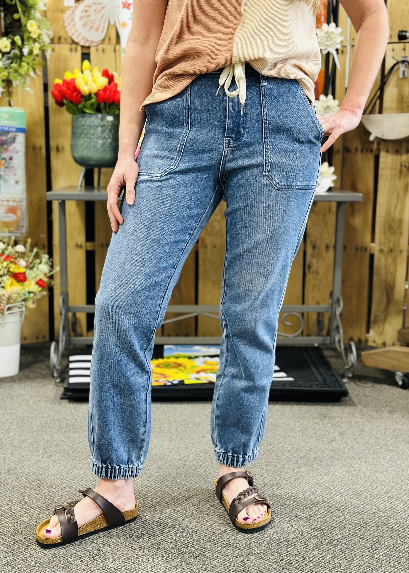 Judy Blue Ask Me Later Jogger Jean