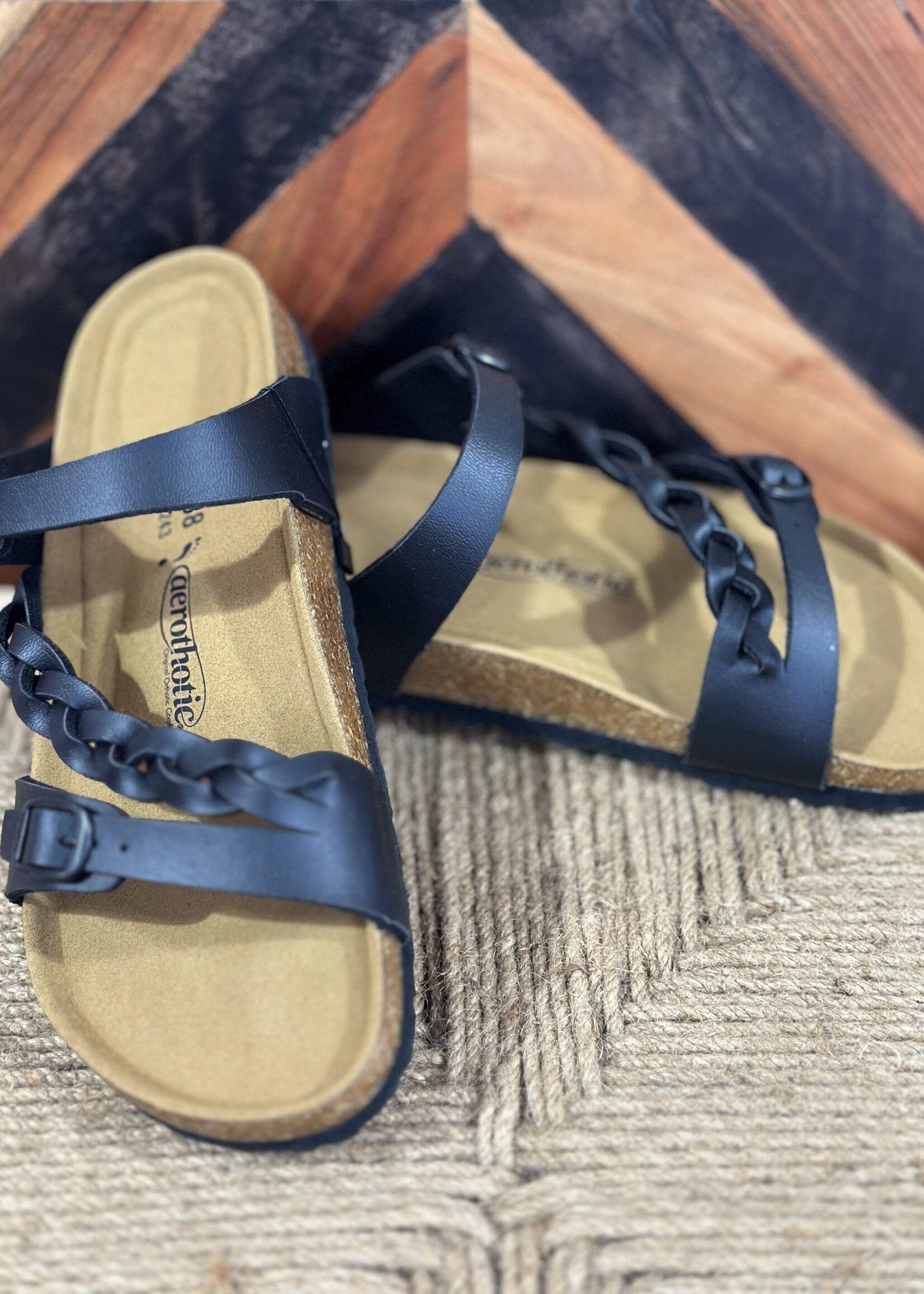 Aerothotic Taking Strides Sandal in Black