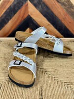 Aerothotic Taking Strides Sandal in Silver