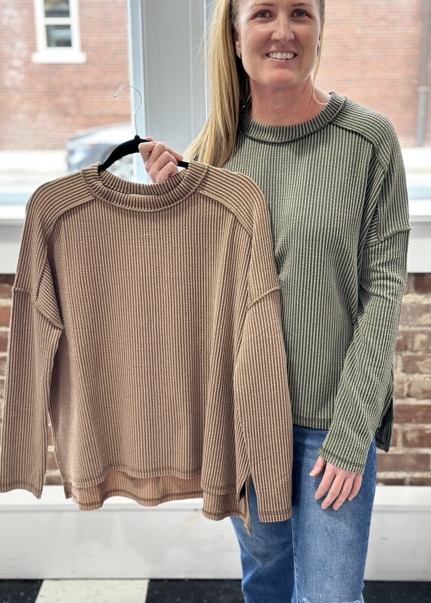 Zenana Ribbed Split Side Top in Brown