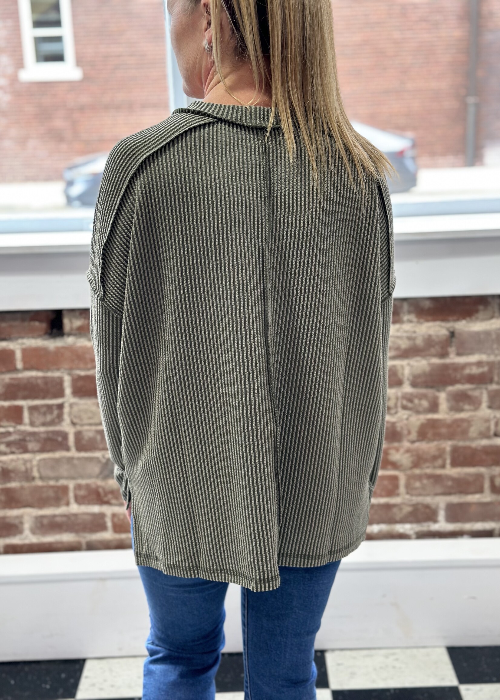 Zenana Ribbed Split Side Top in Brown