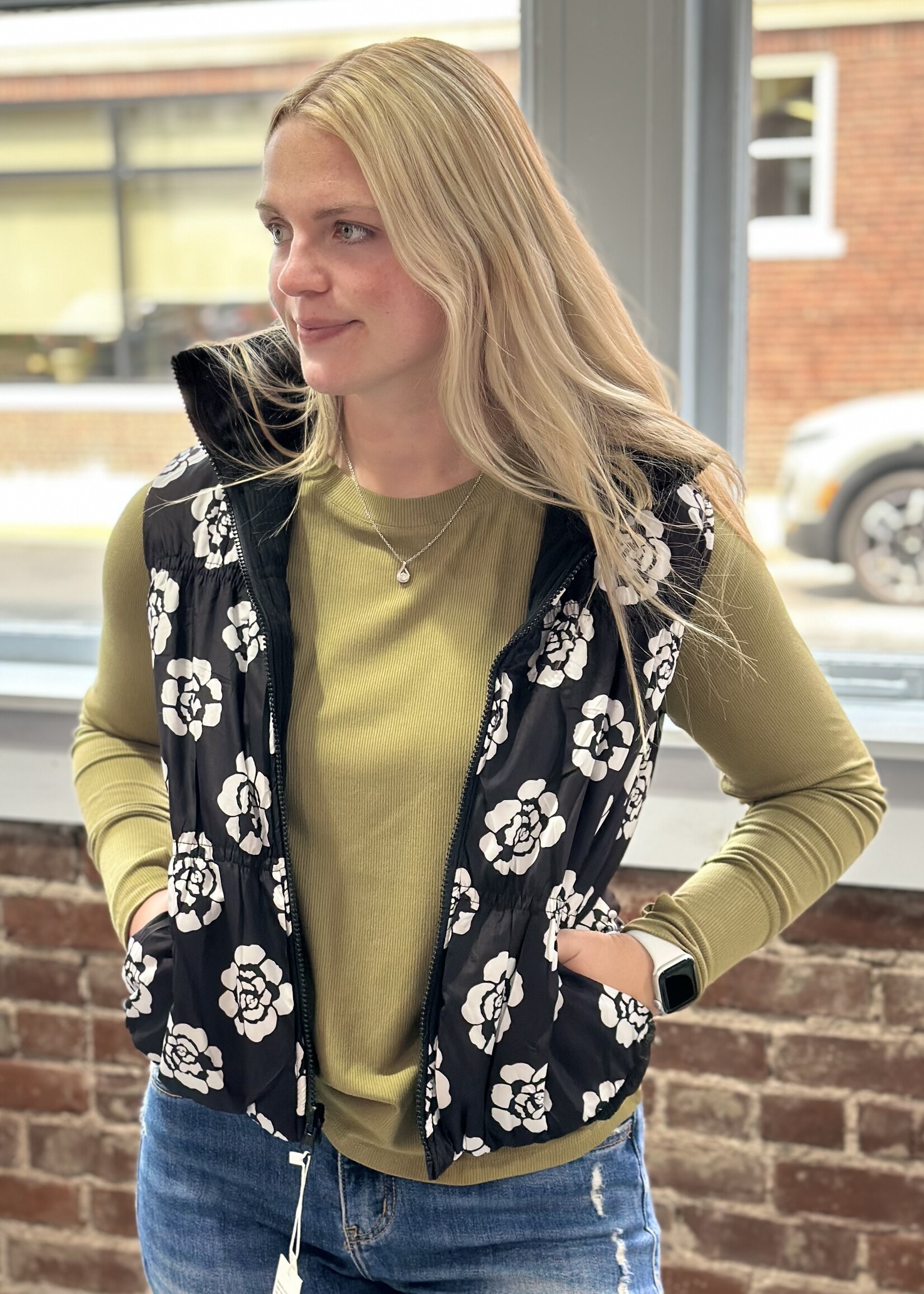 Grace+Emma Gillian Reversible Vest Black/Floral