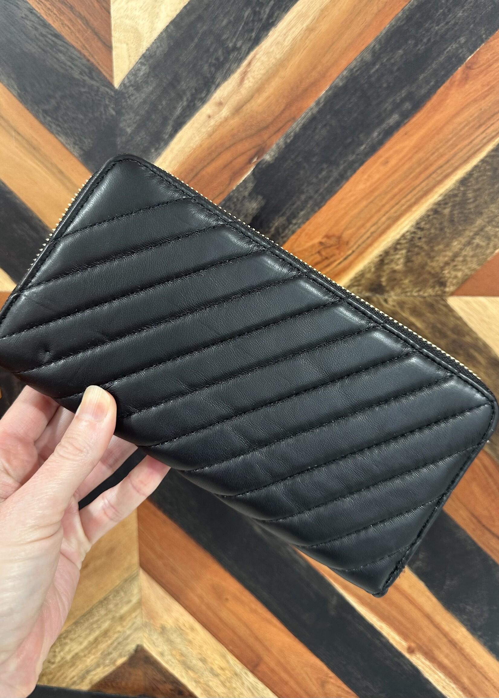 Jen & Co. Kylie Quilted Wallet in Black