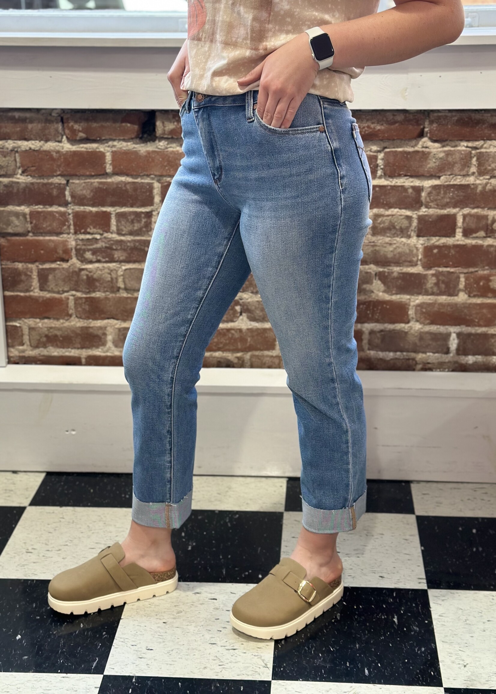 Judy Blue Everyday Easy Boyfriend Jeans