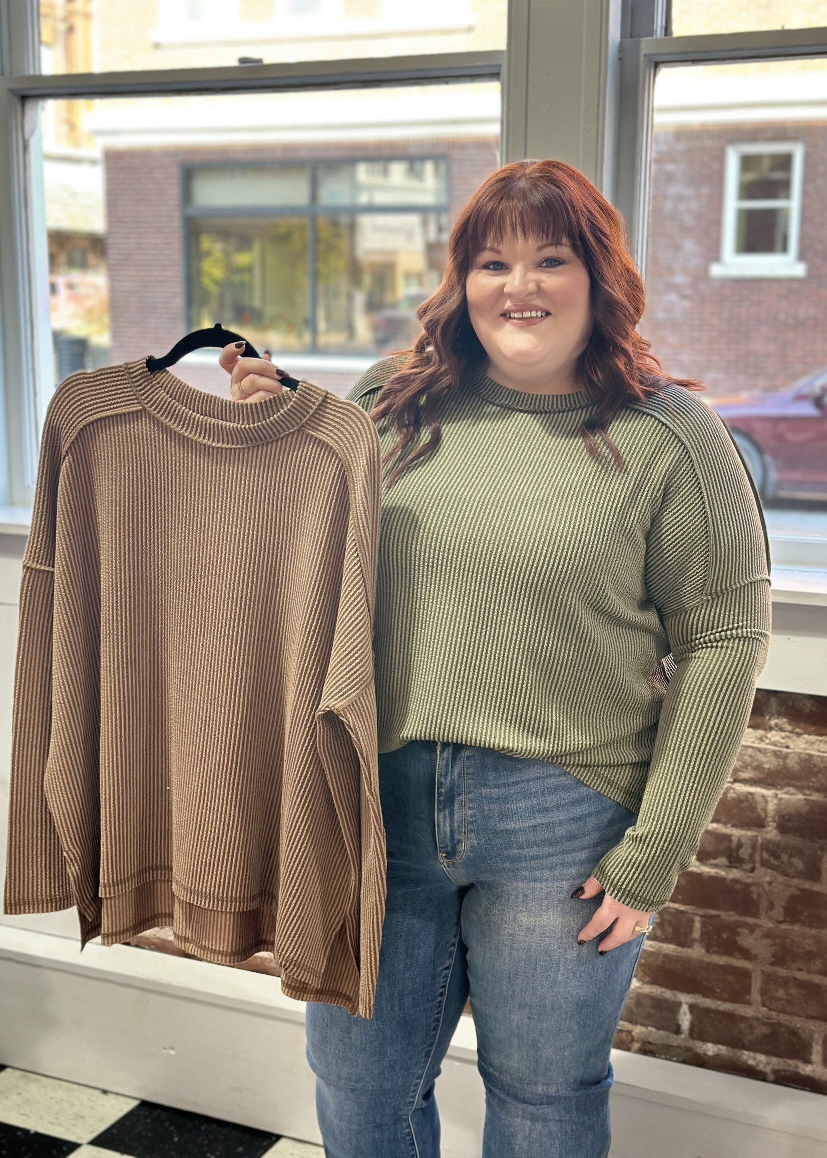 Zenana Ribbed Split Side Top in Olive