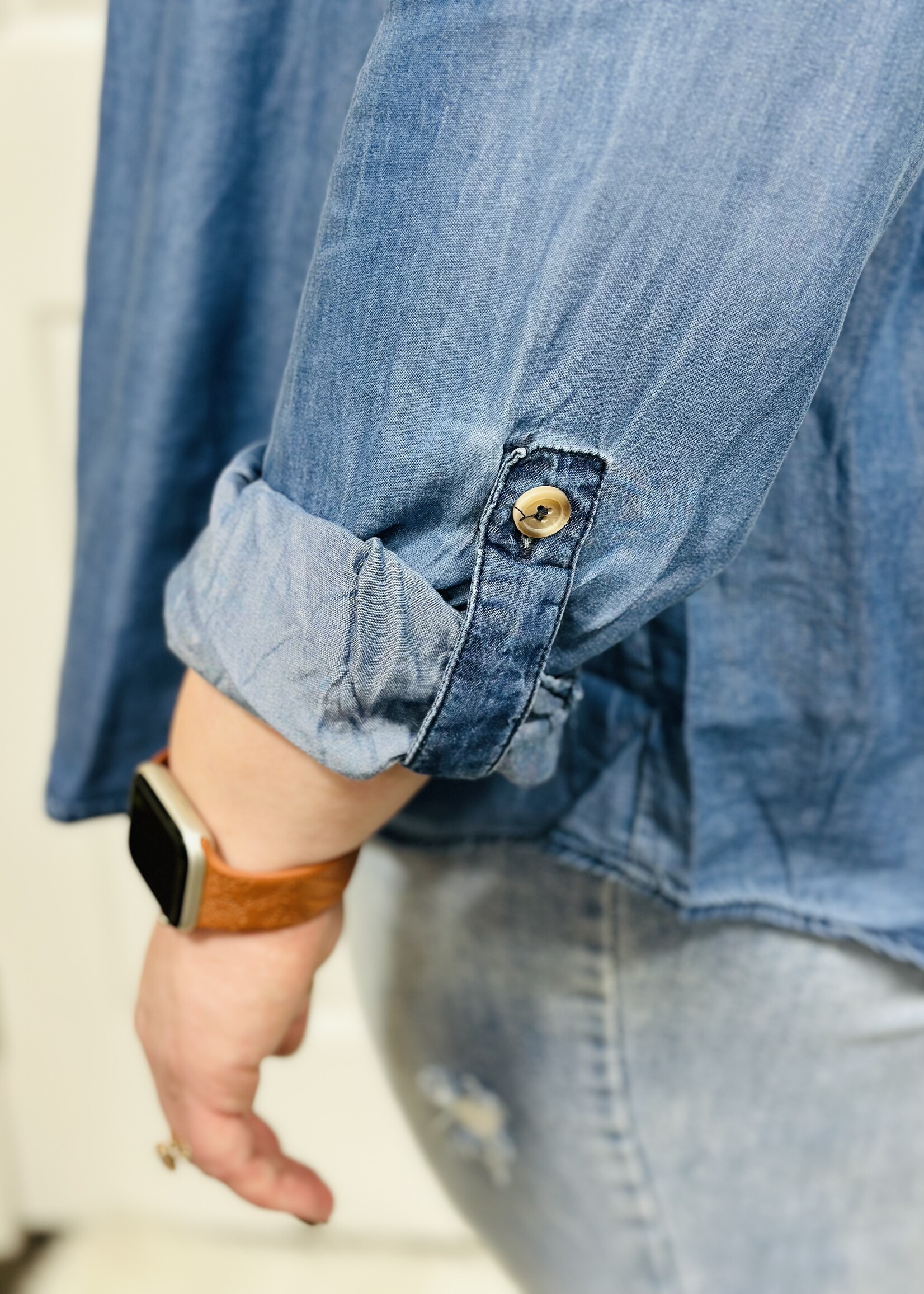 Blu Pepper Chambray Long Sleeve Button Up Top