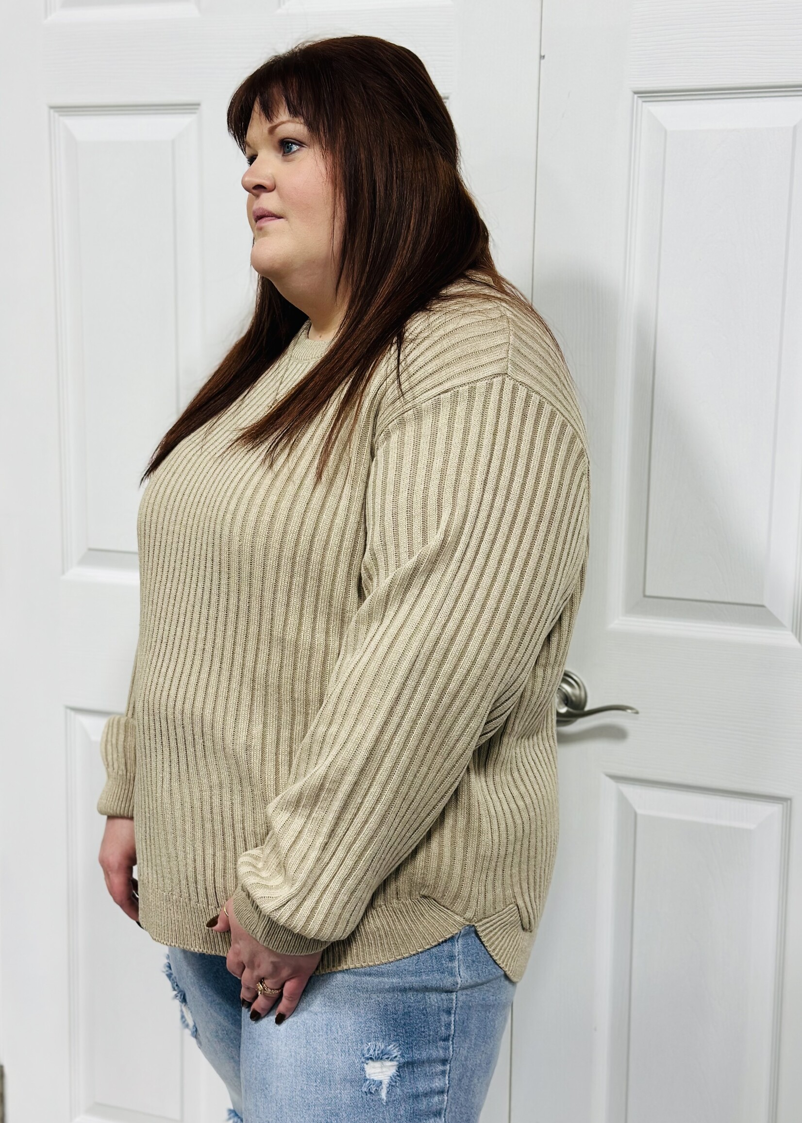 Zenana Two-Toned Curved Hem Sweater