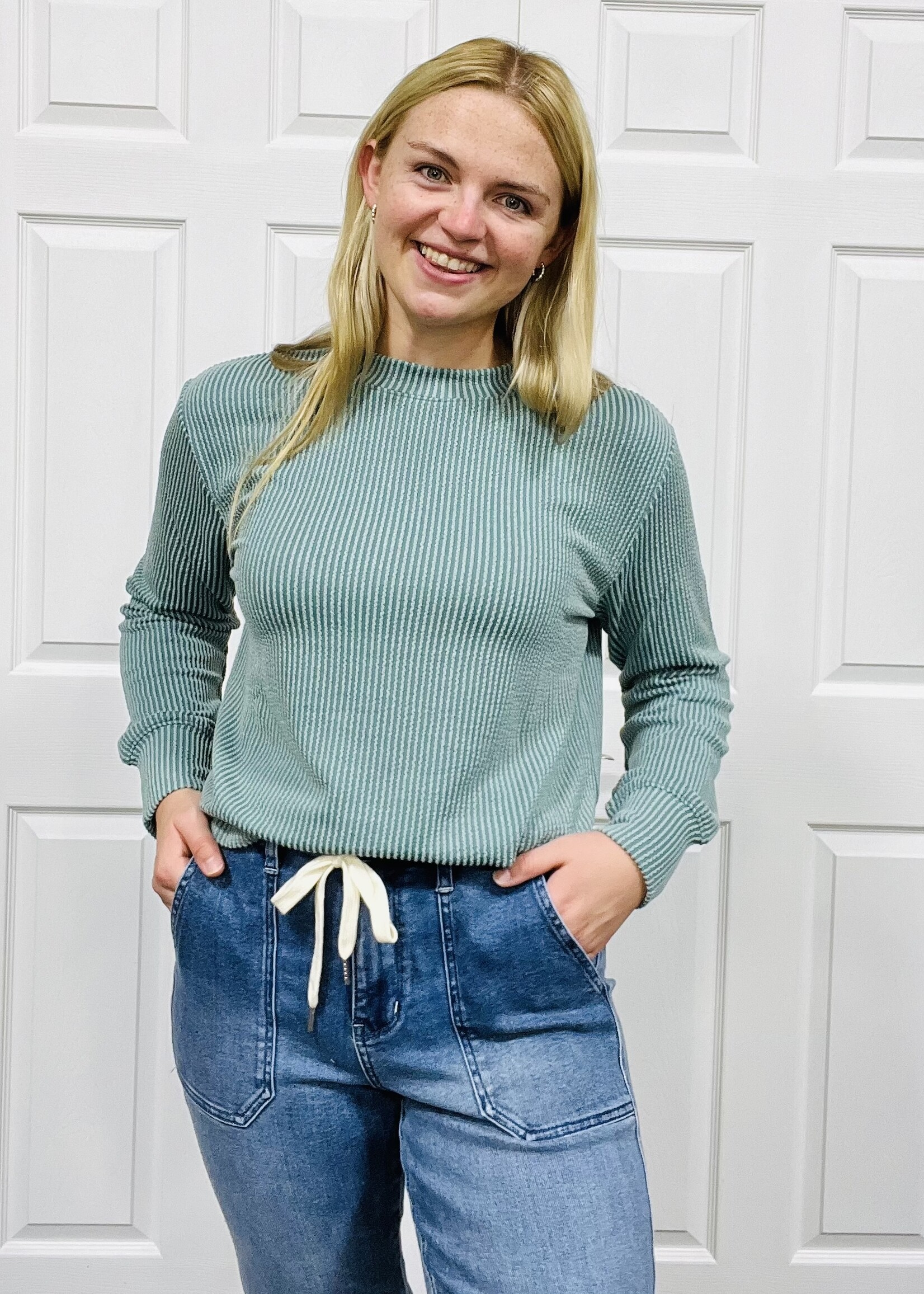 Zenana Ribbed Rounded Hem Top