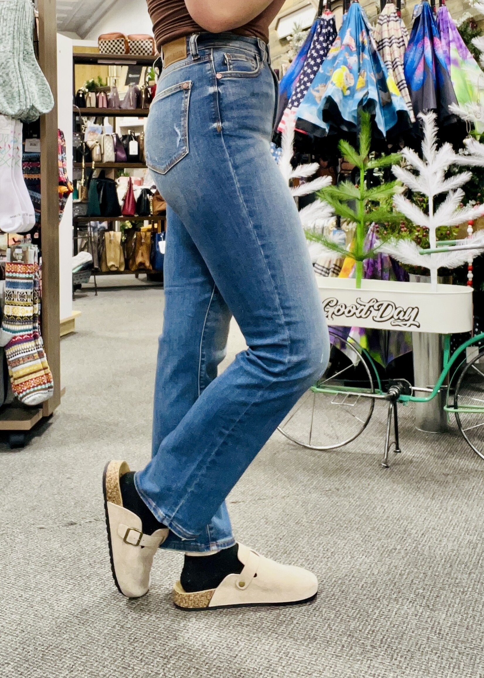 Judy Blue Walk the Line Straight Fit Jeans