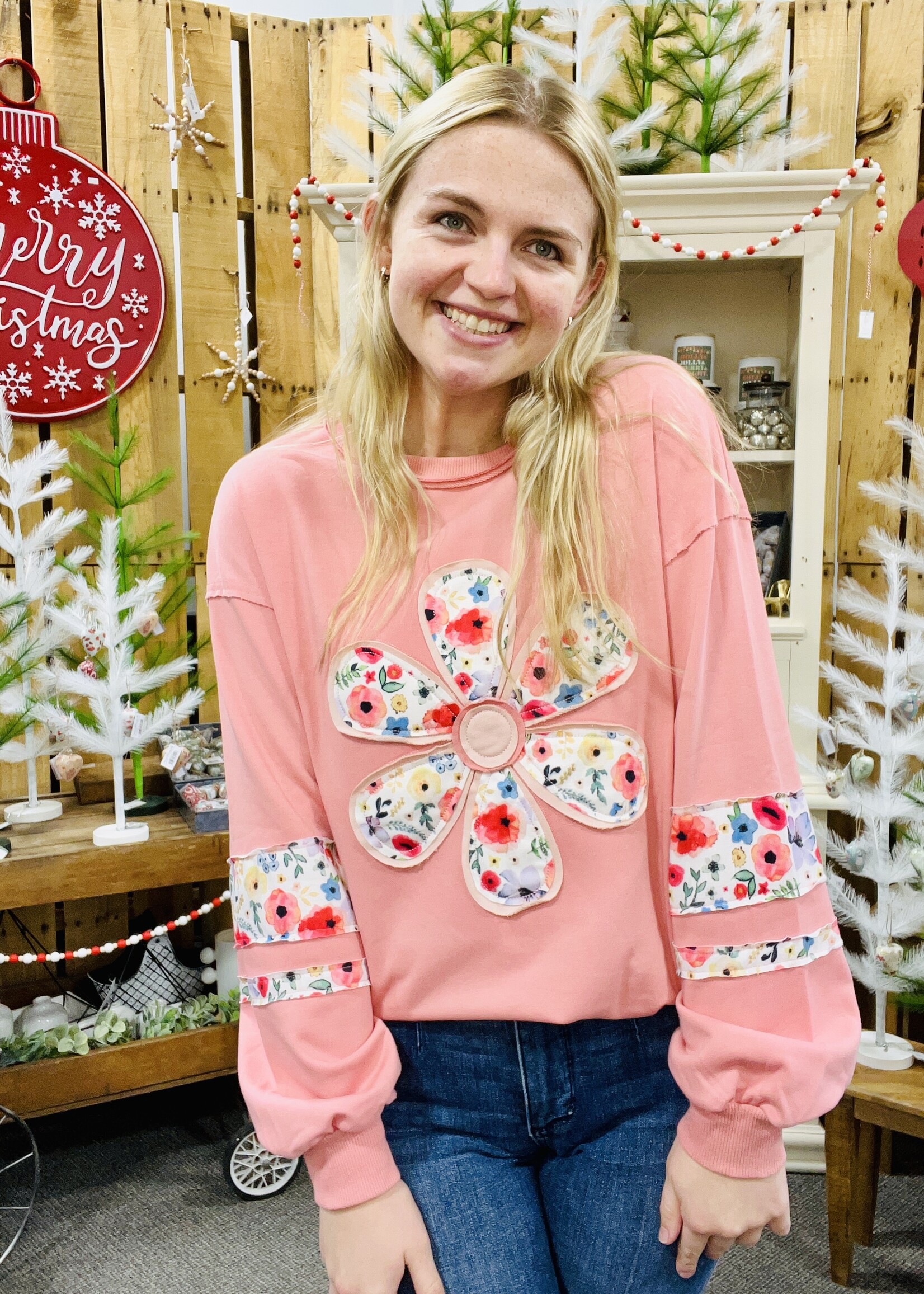 Sage & Fig Rose Pink Daisy Appliqué Sweatshirt
