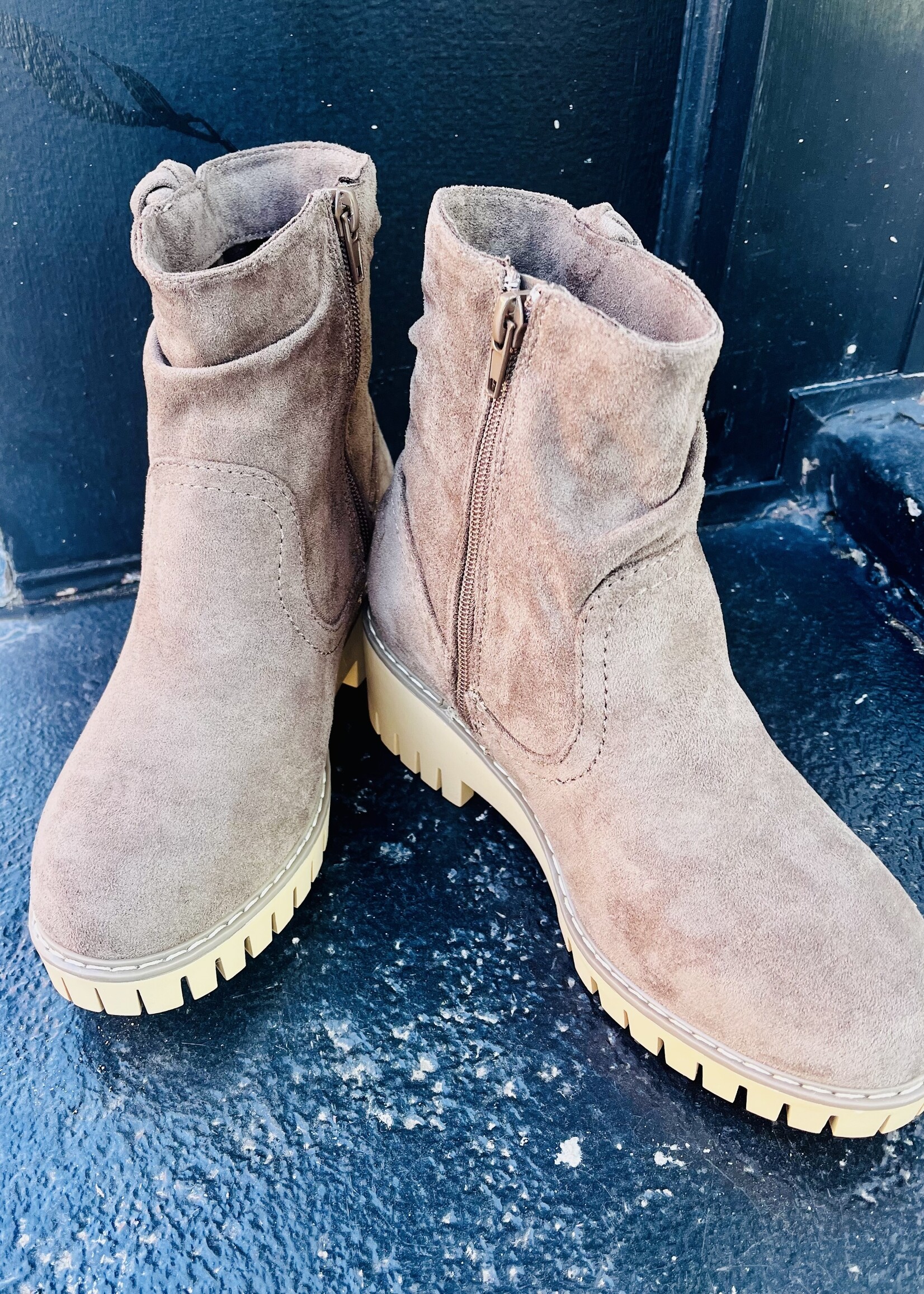 Very G The Demi Bootie in Ash Brown