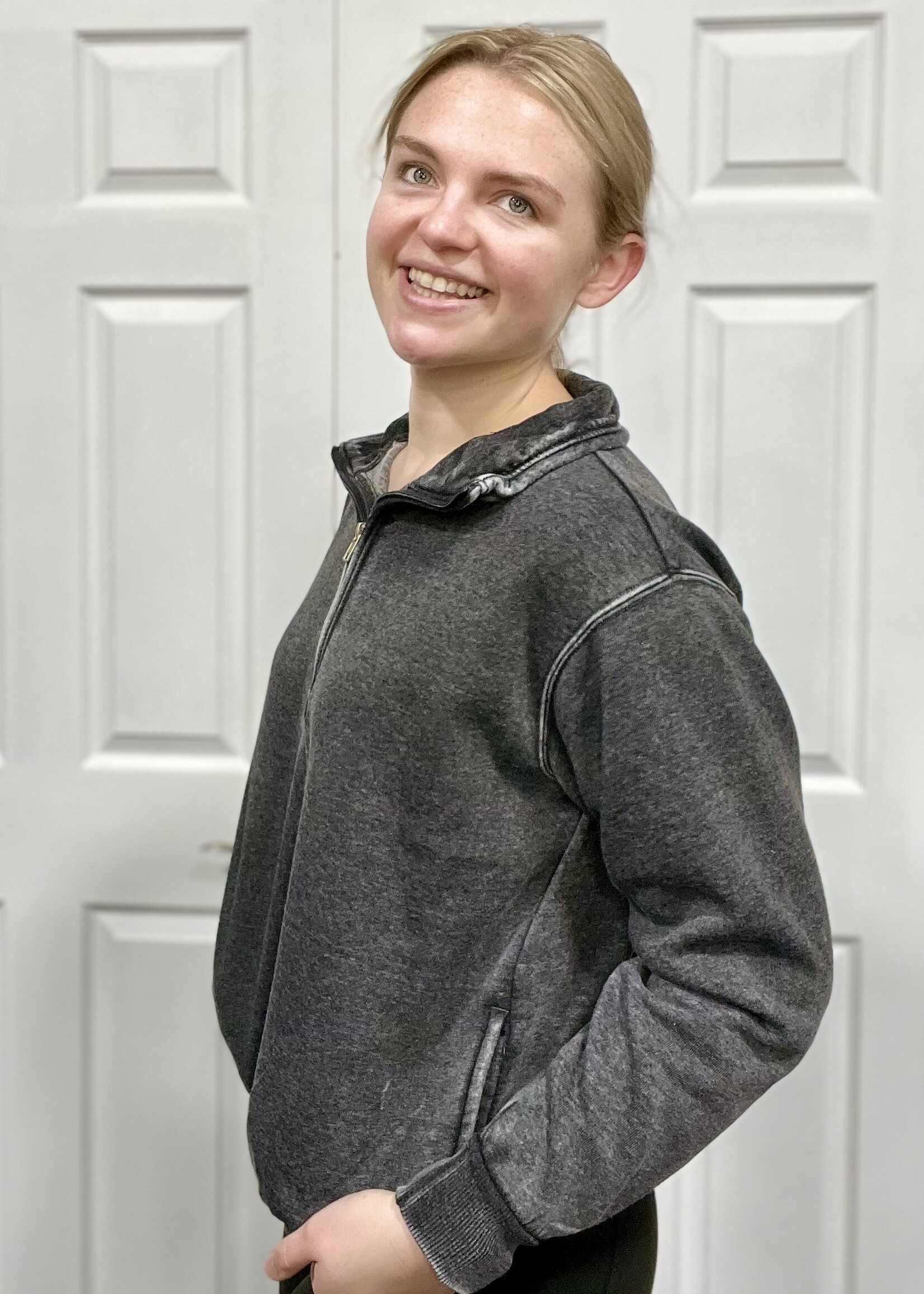 Charcoal Mineral Wash 1/2 Zip Pullover