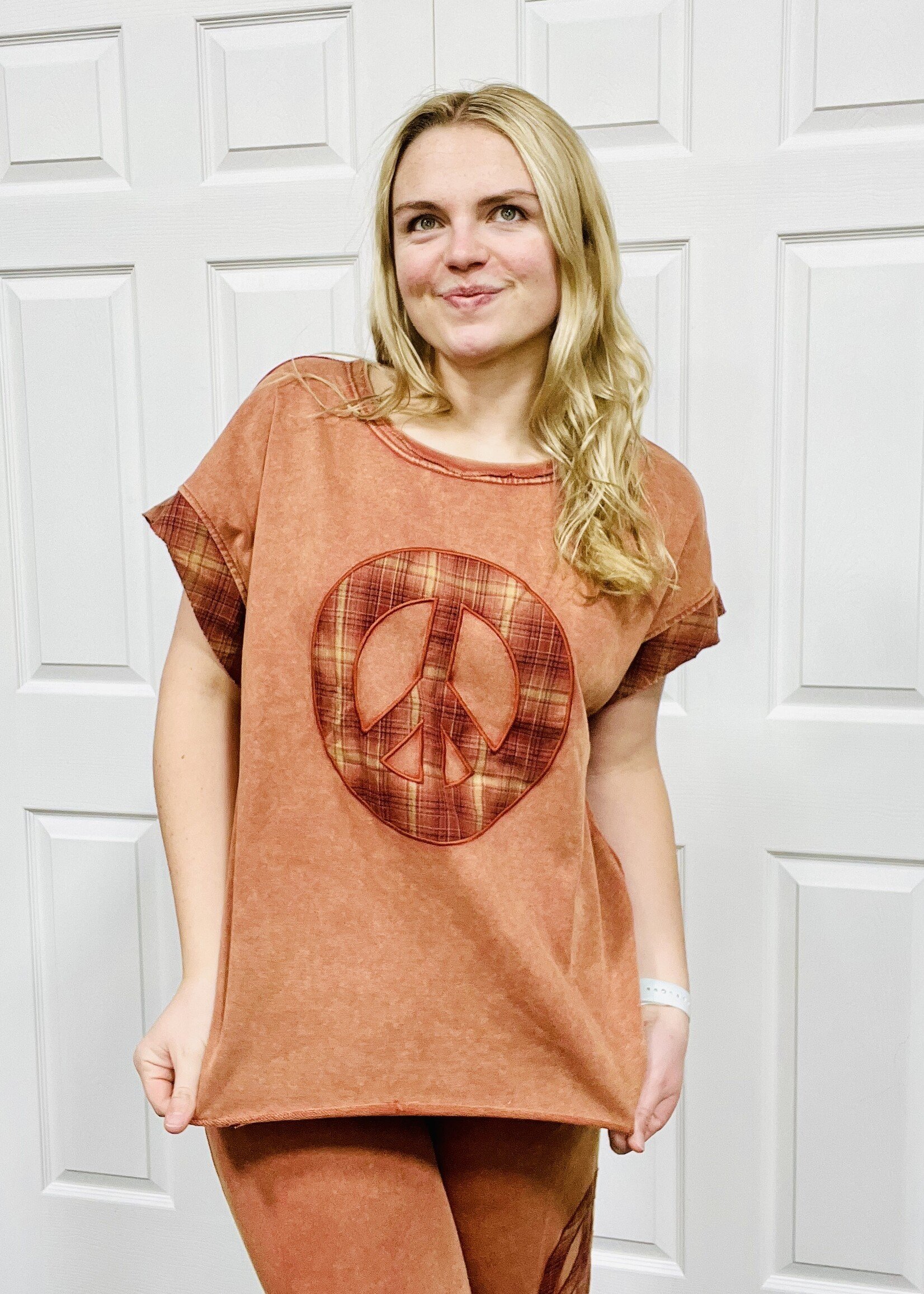 Rust Mineral Washed Peace Top