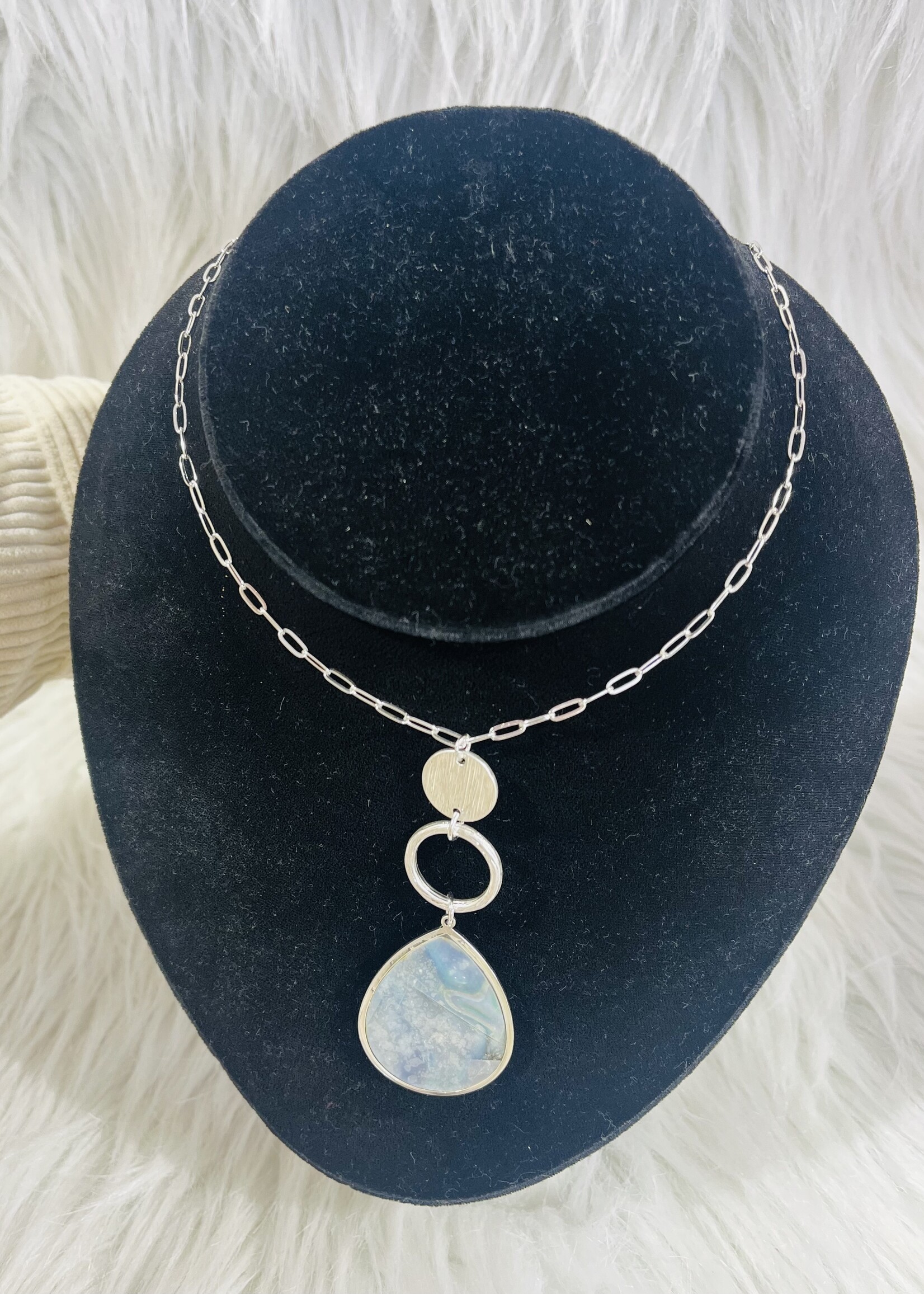 Silver Pearl Teardrop Pendant Necklace