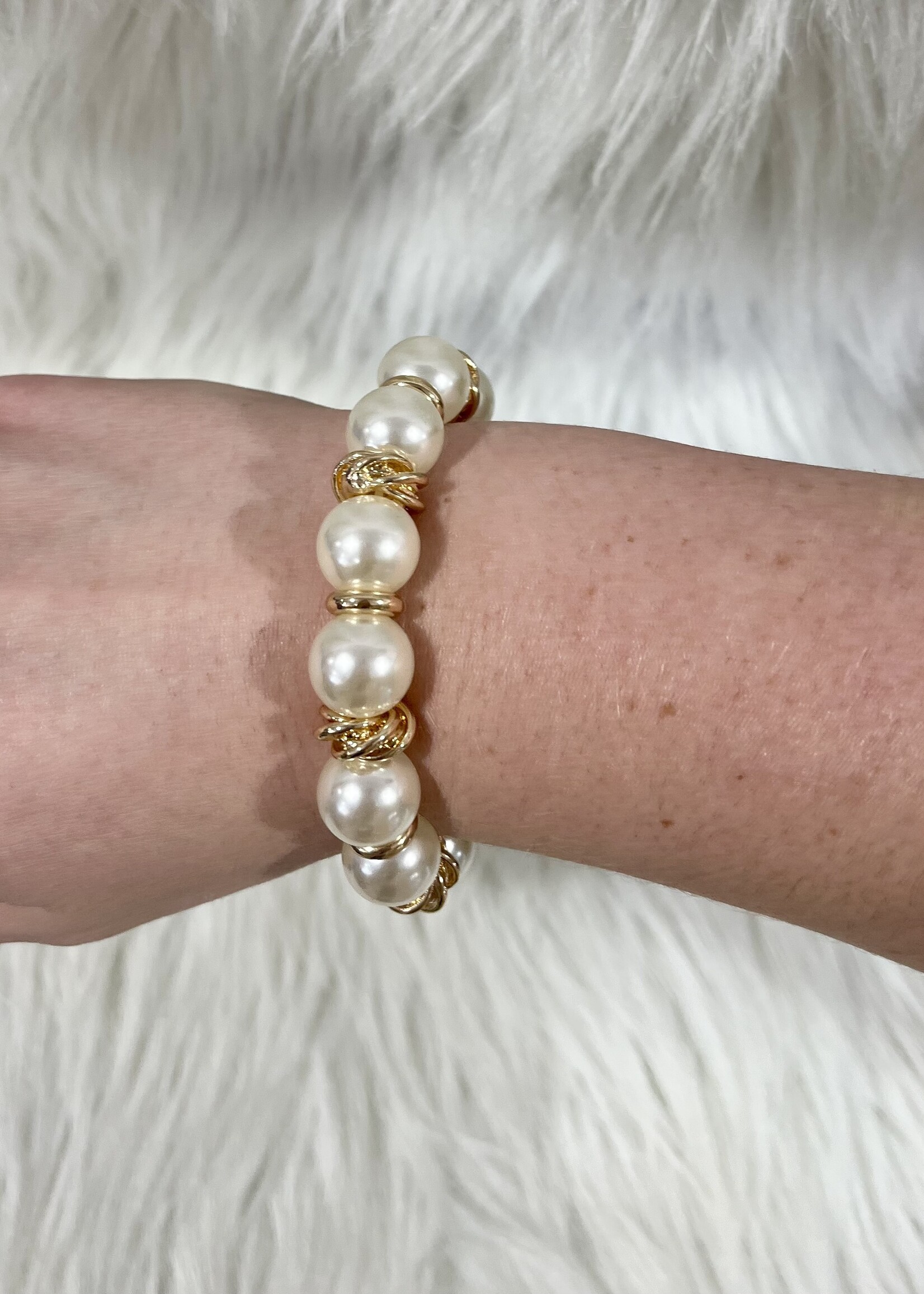 Periwinkle Large Pearl Bracelet