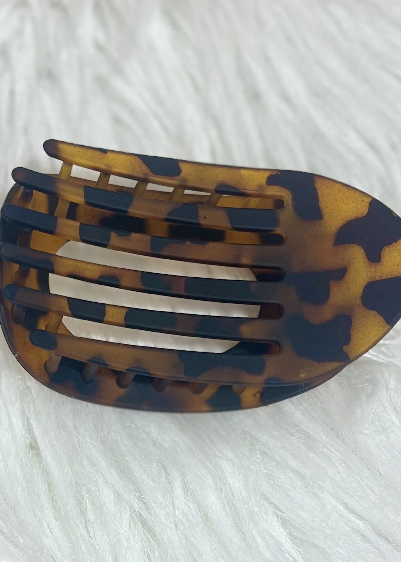 Matte Leopard Oval Flat Hair Clip