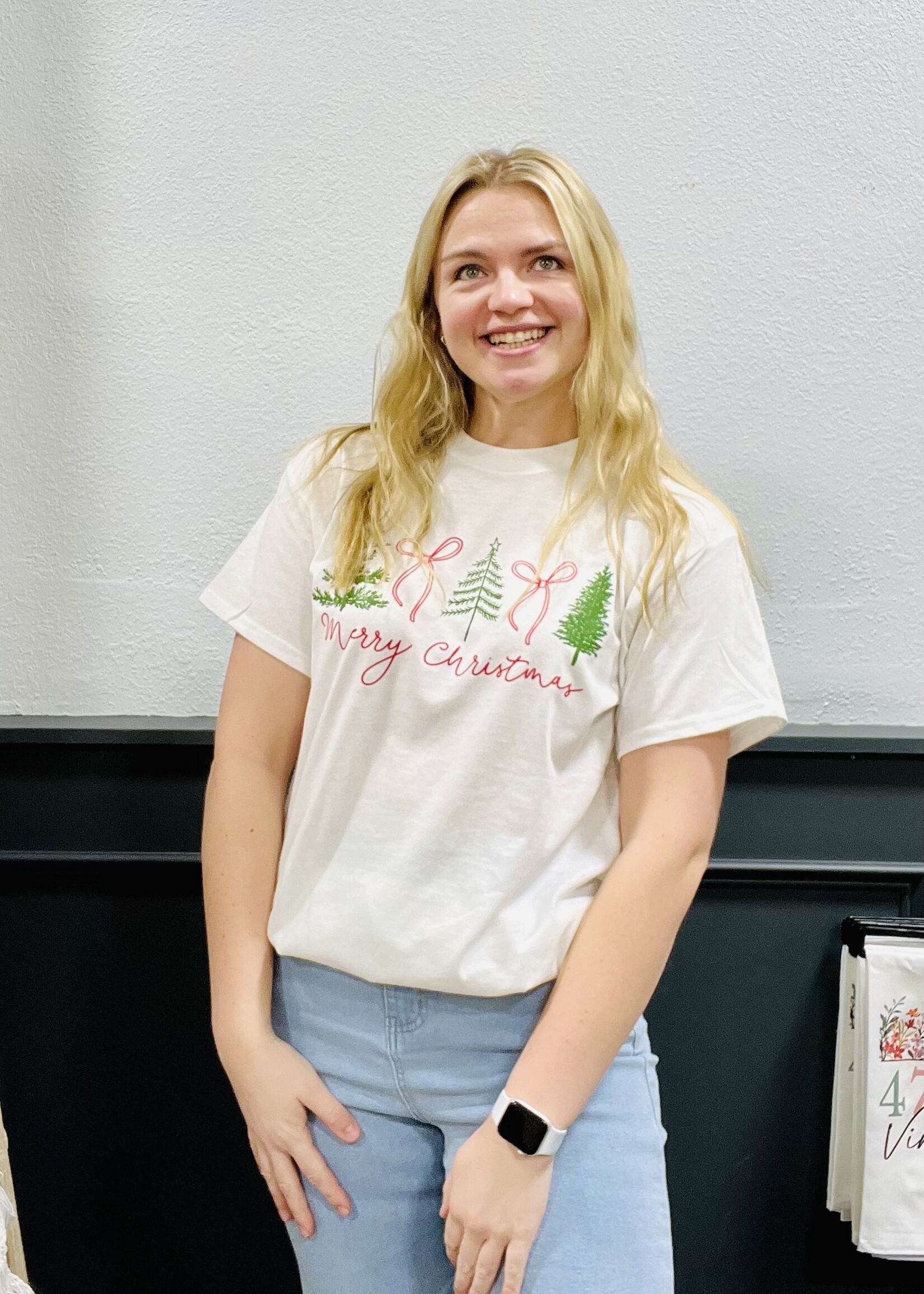Bow/Tree Merry Christmas Short Sleeve Tee