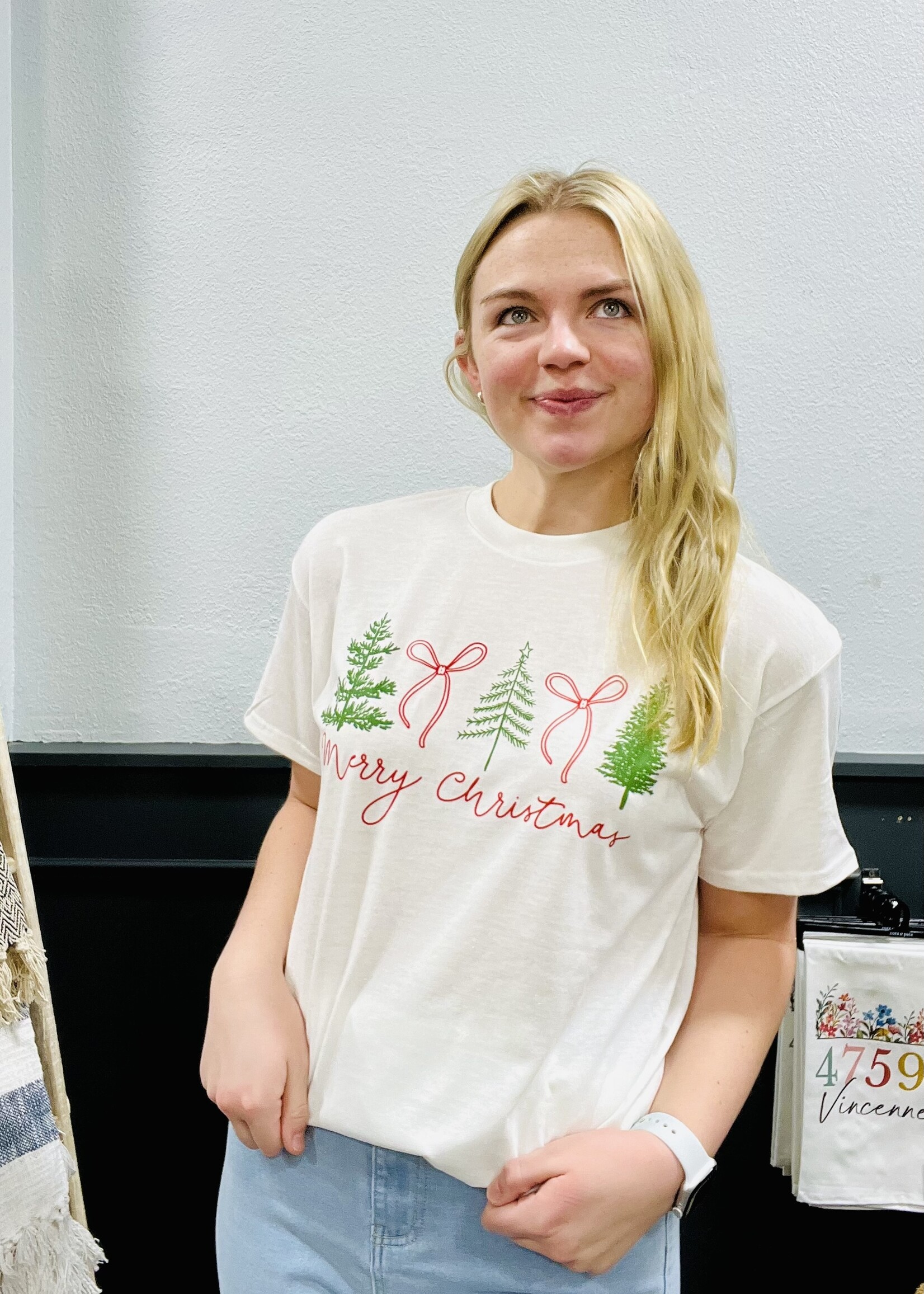 Bow/Tree Merry Christmas Short Sleeve Tee