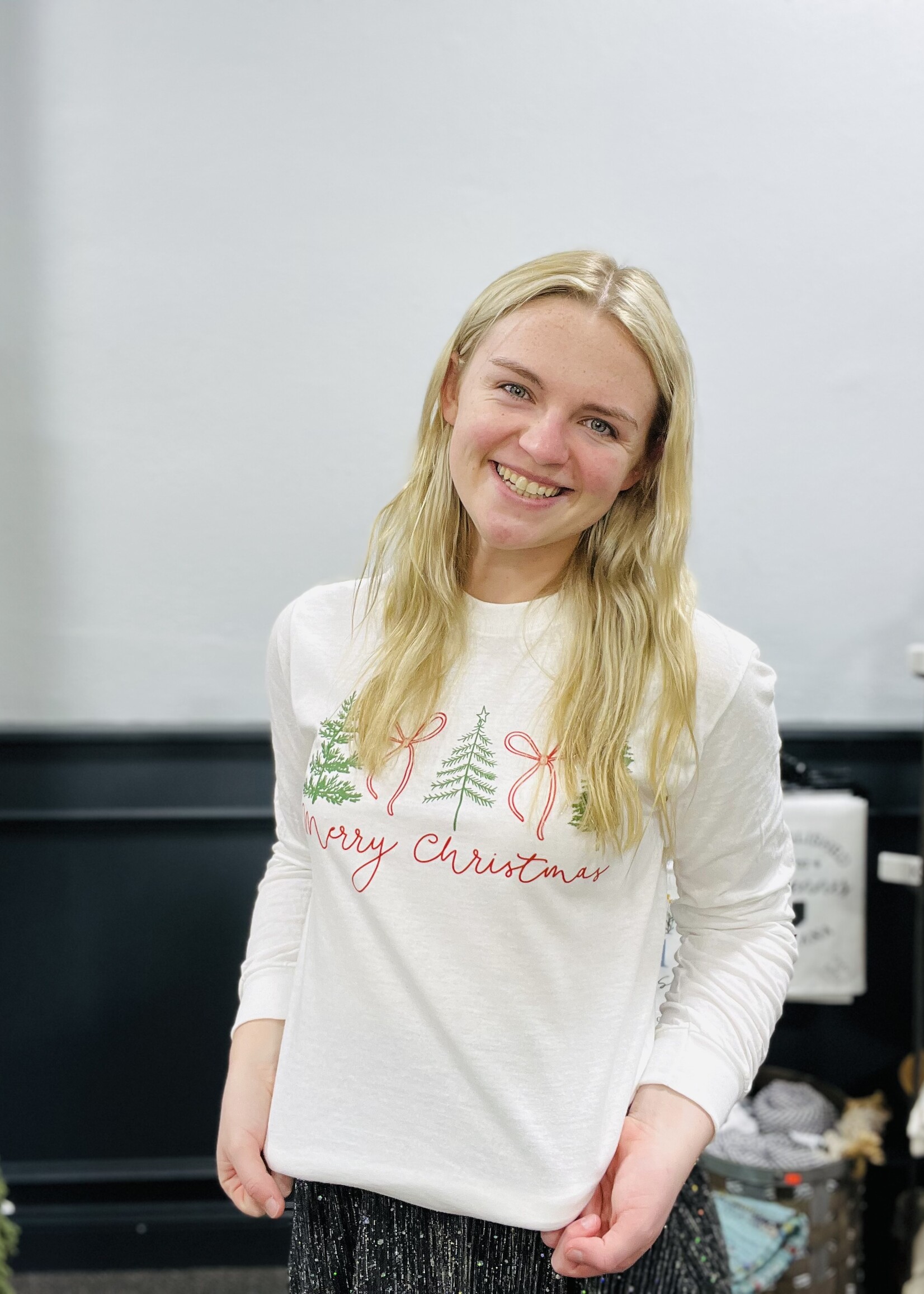 Bow/Tree Merry Christmas Long Sleeve Tee