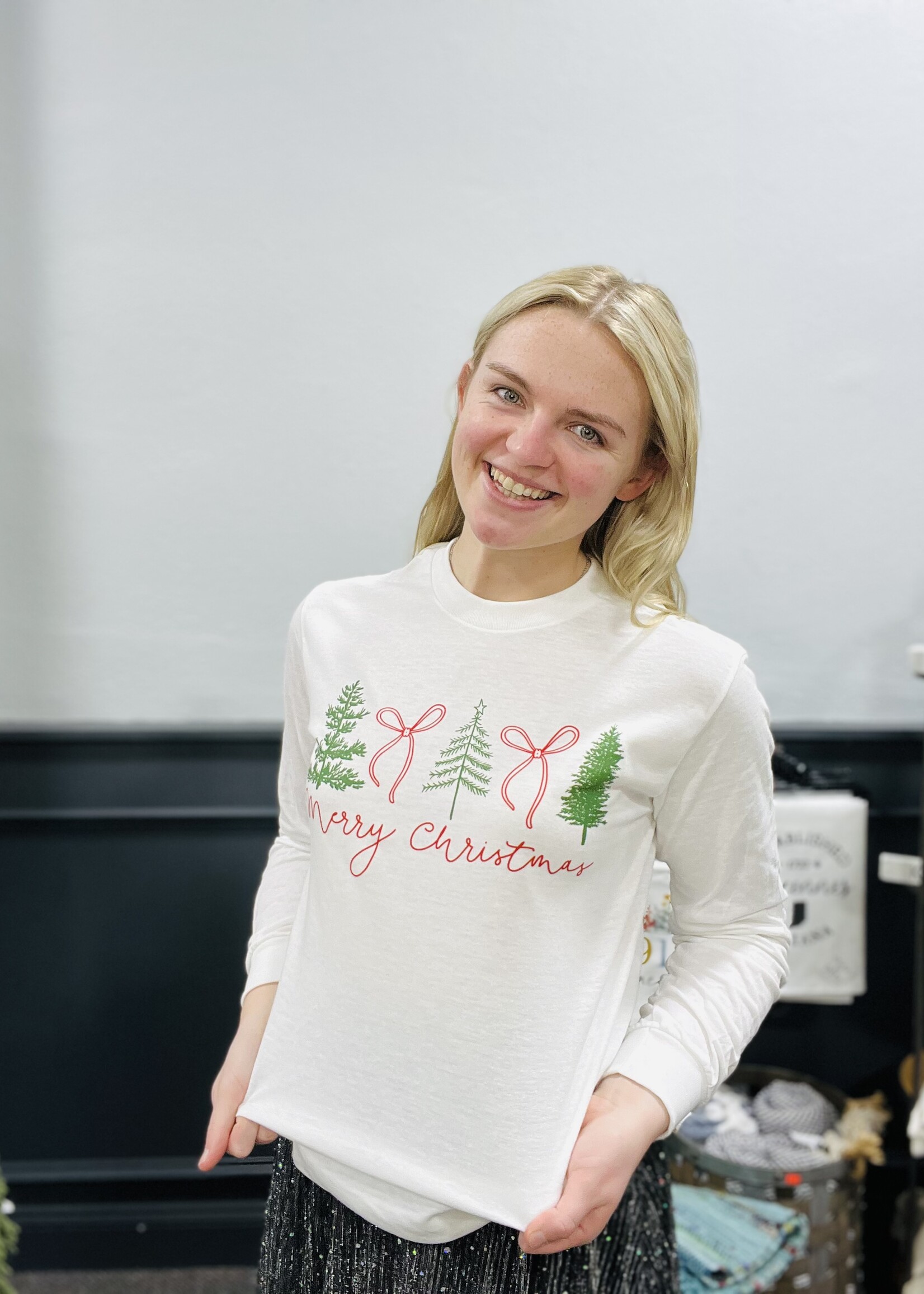 Bow/Tree Merry Christmas Long Sleeve Tee