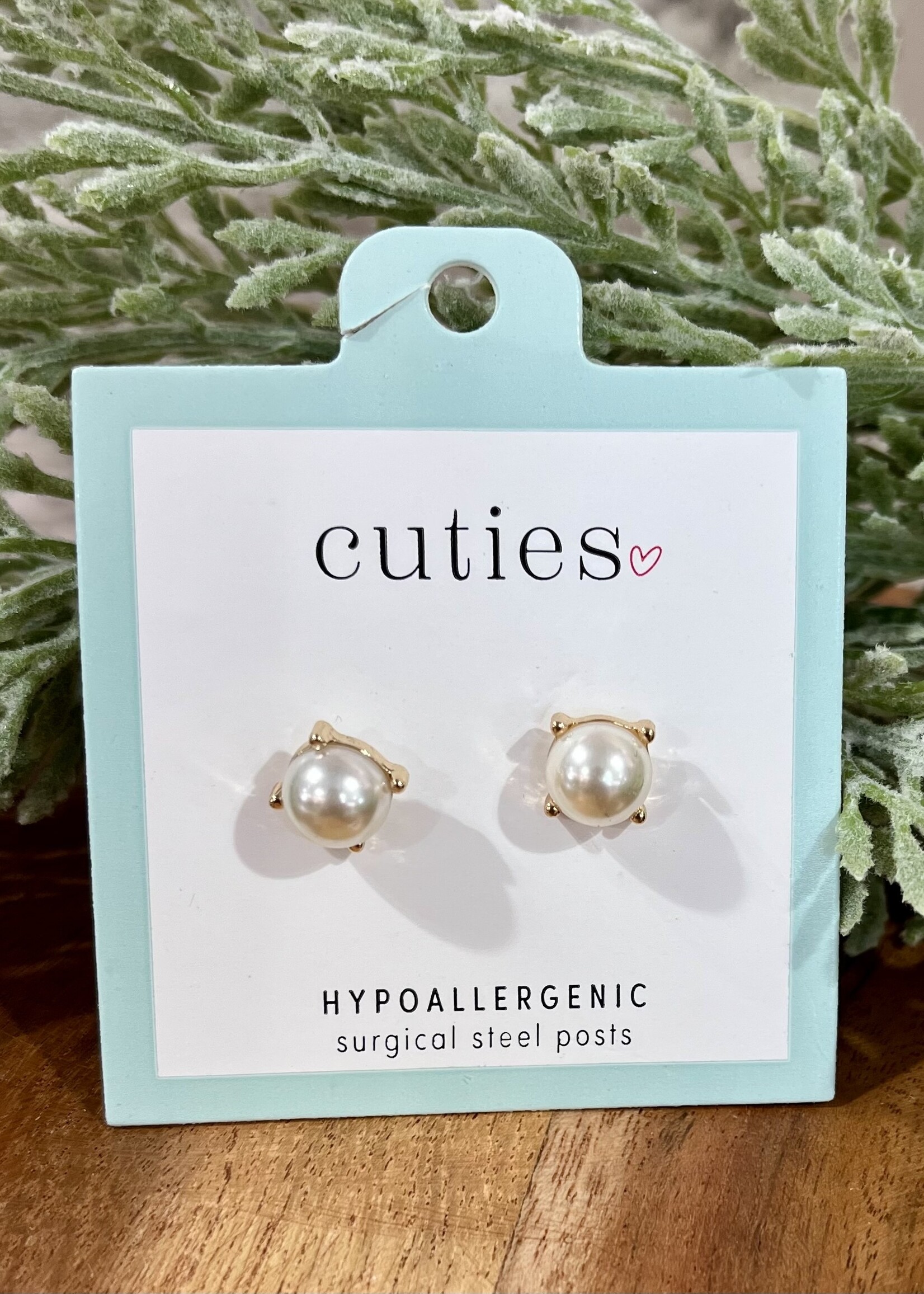 Periwinkle Gold Pearl Stud Earrings