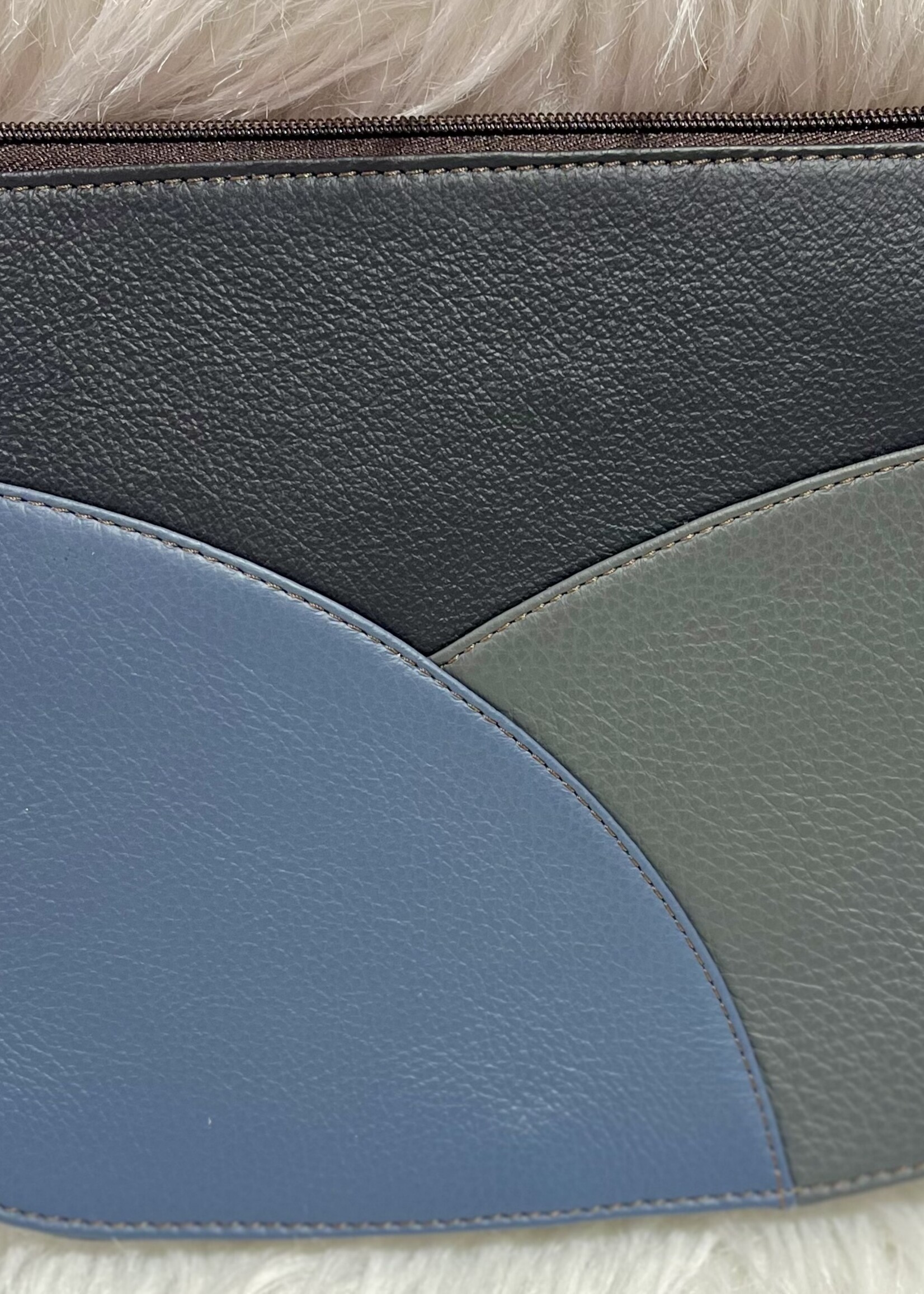 Soruka April Crossbody Bag