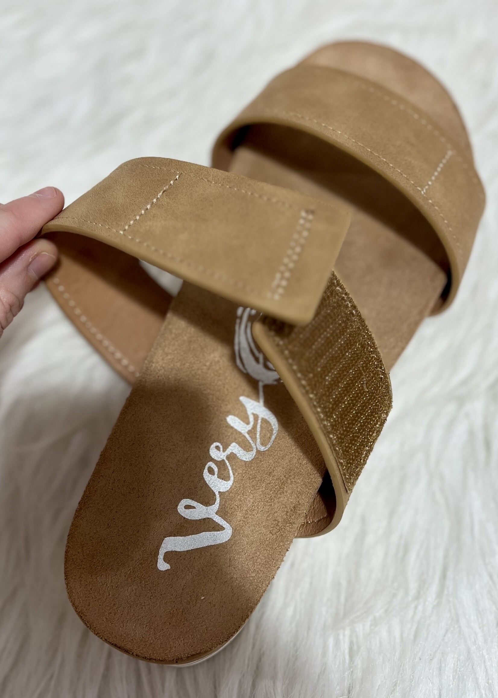 Very G Paislee Sandal in Tan