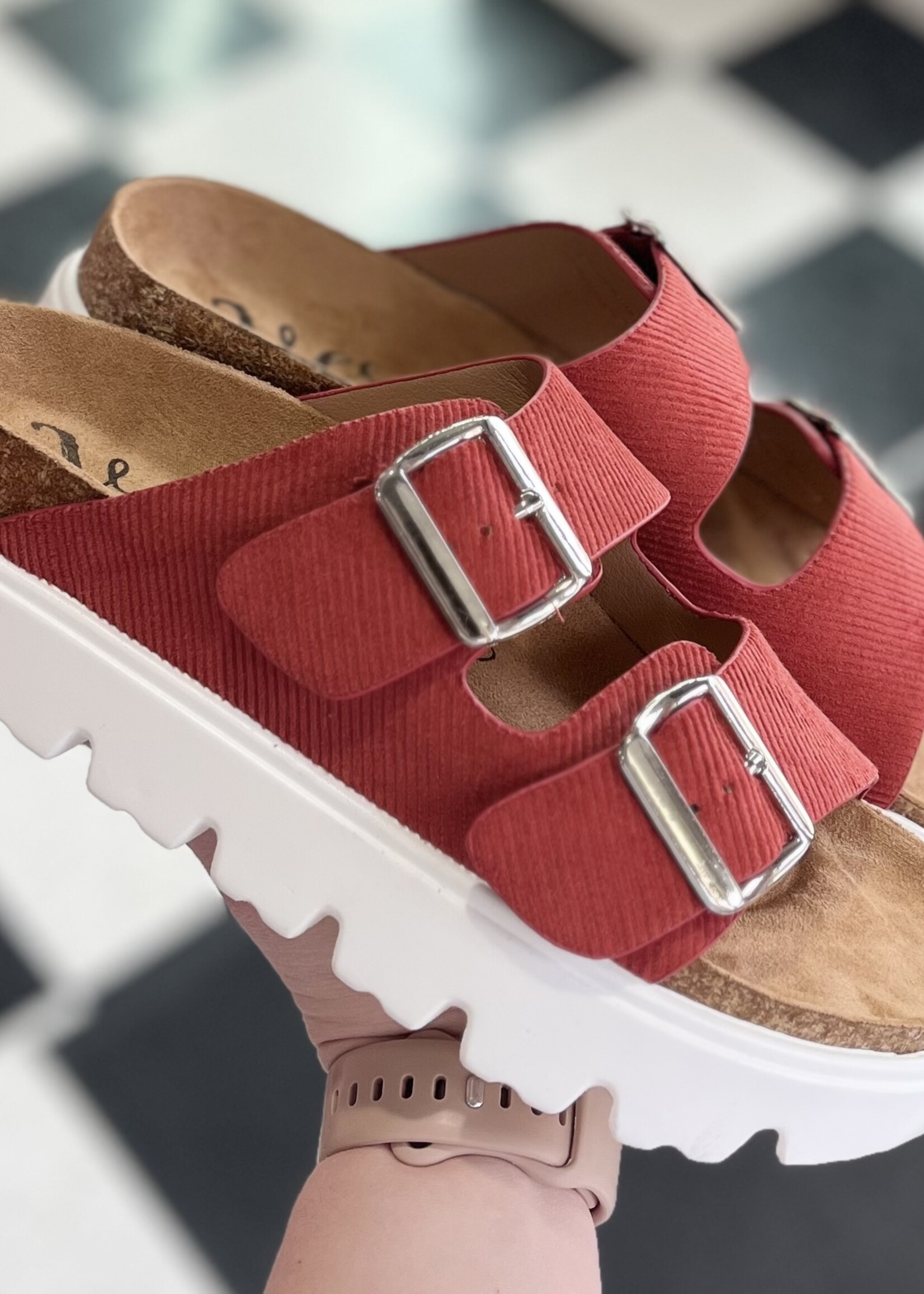 Very G Jazmin Sandal in Red